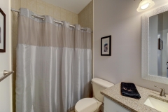 18-Cardinal-Ln-Brant-ON-N3L-large-027-007-Bathroom-1500x999-72dpi